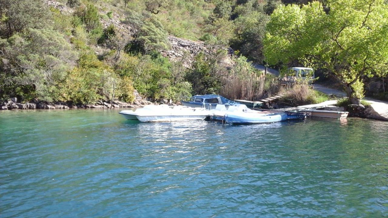 Domisiladore Esparron-de-Verdon Exteriör bild